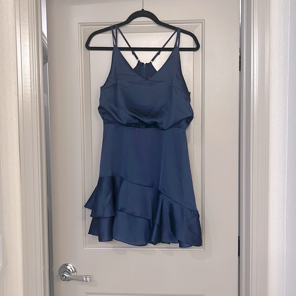 New with tag Lulu’s navy blue ruffle cocktail dress